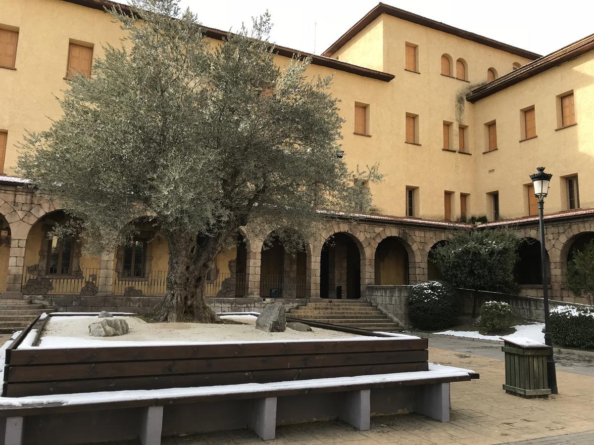 Albergue Pirenarium Sabinanigo Exterior foto