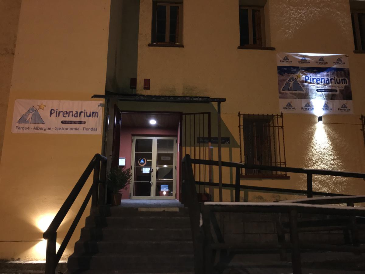 Albergue Pirenarium Sabinanigo Exterior foto